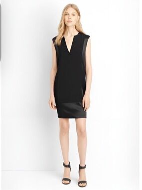 Vince Classic Split Neck Multi Media Shift Dress Minimalist LBD Black Sz Medium